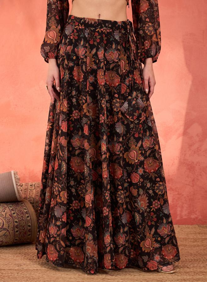 ساسافراس بلوزة قصيرة سوداء بنقوش زهور وياقة على شكل قلب مع تنورة أناركالي - Image 5